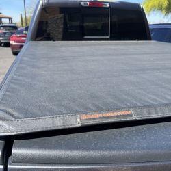 Tonneau Cover - Ram 1500