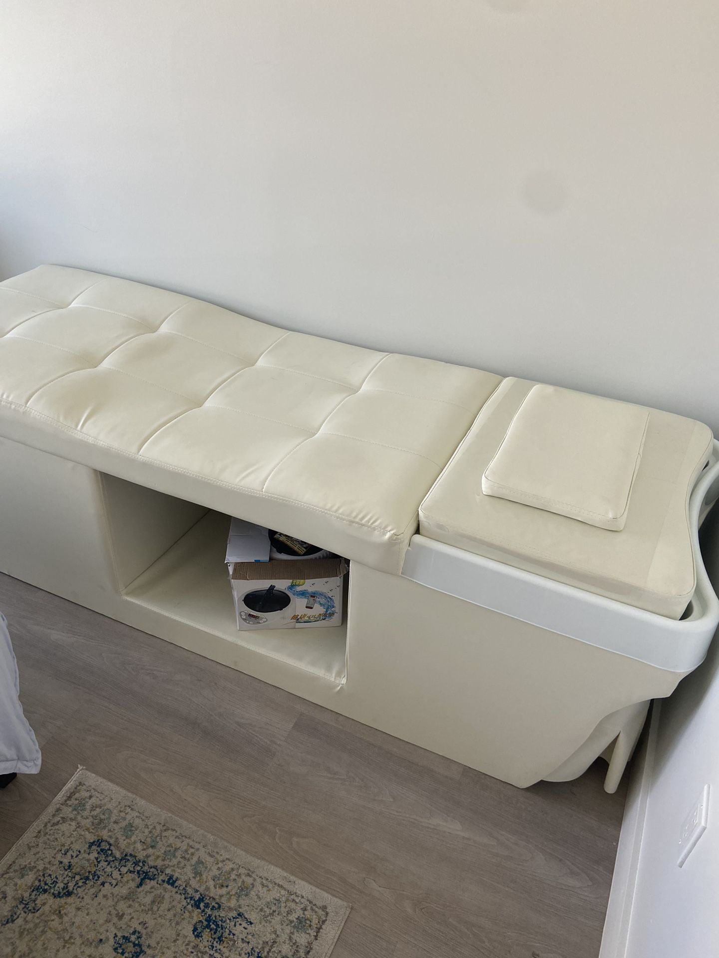 MBCEYLSTUB Spa Bed