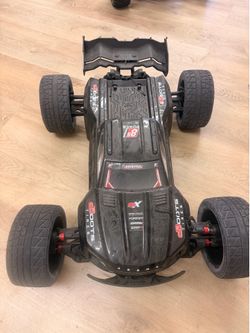 Arrma Kraton 8s