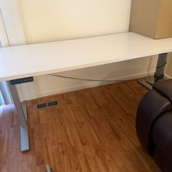 Height Adjustable Desk