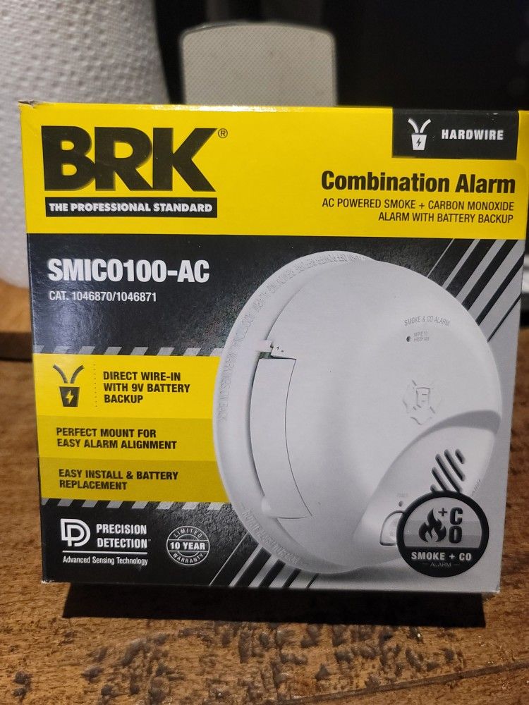 Combo Smoke Detector Battery/ 120 V