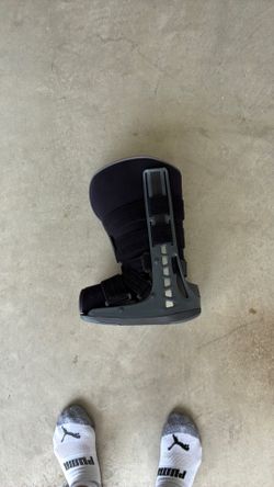 Matrax Walking Boots