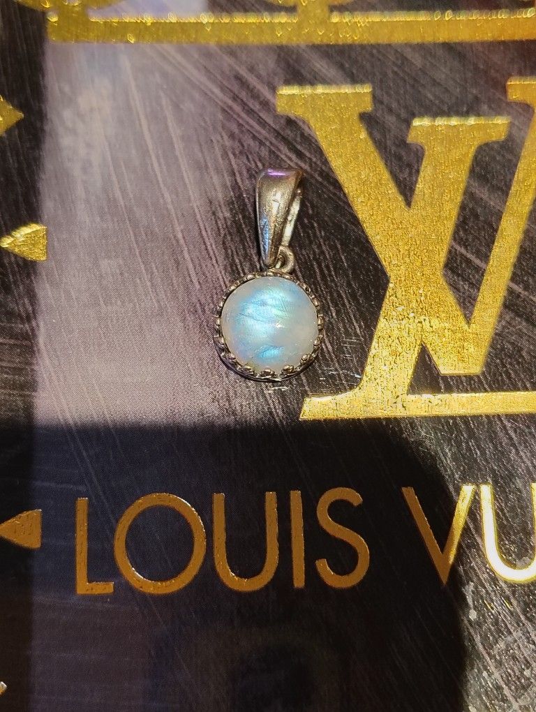 Rainbow Moonstone Pendant