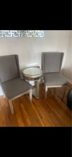 Chairs with table