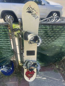 Intruder Snowboard 150 Cm With Med / lg Ride Bindings 