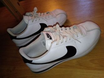 MENS NIKE CORTEZ 8.5