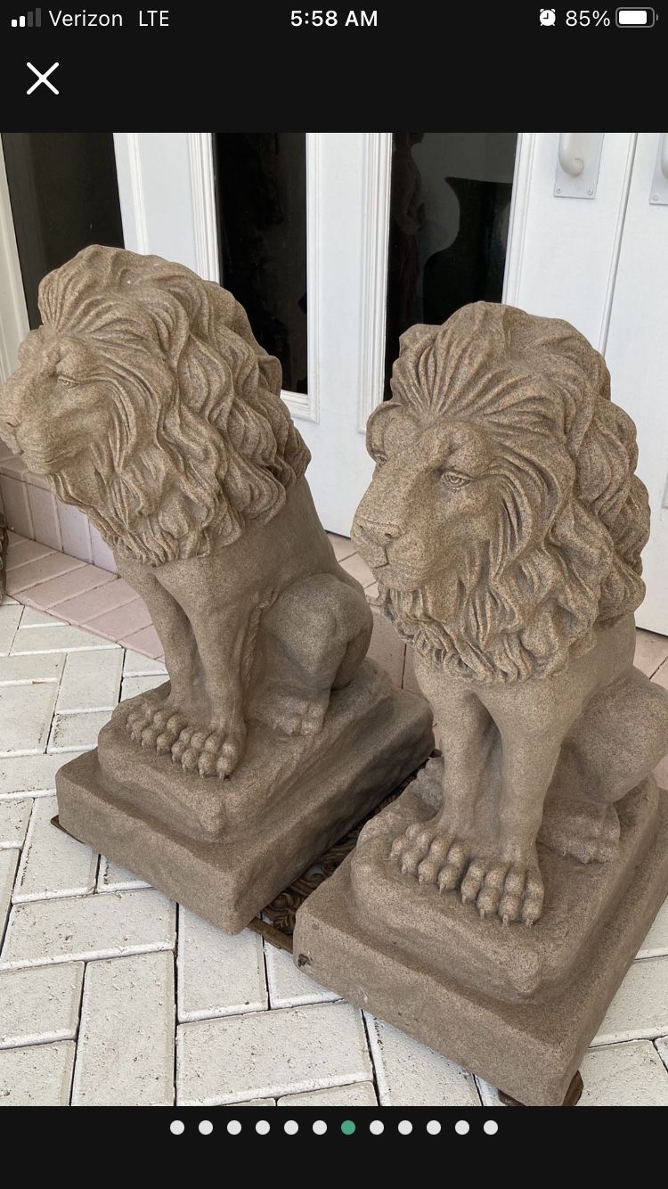 PAIR $125.  28” Regal Lion Statue 4 inside, front door or garden. Not concrete or cement, 2 for $125. Lightweight, Easy To Move!