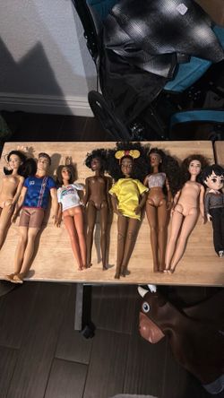 Mixed Fashion Doll Lot of 8