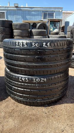 Par 295//30//24 
Haida 
99% de vida 
Dot 21.  2 tires