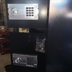 Double Safe In Like New Condition