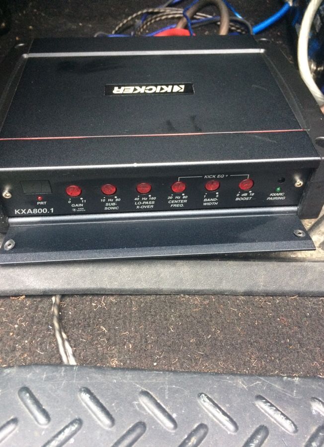 Kicker kxa 800.1 amp And perfect conditions