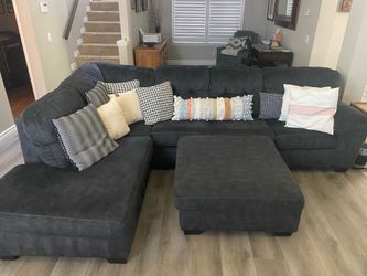 Sectional Couch - left arm facing chaise