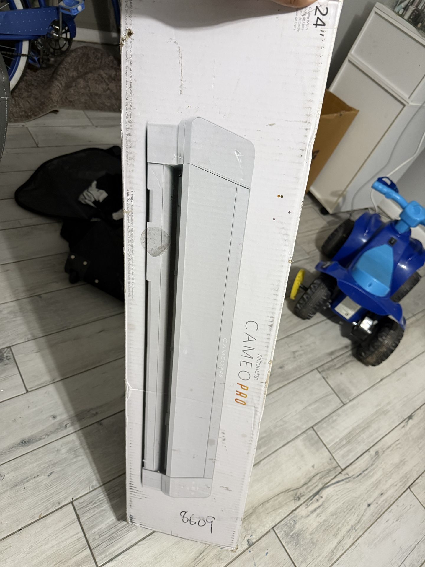 Cameo Pro Vinyl Cutter