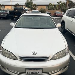 2000 Lexus ES 300