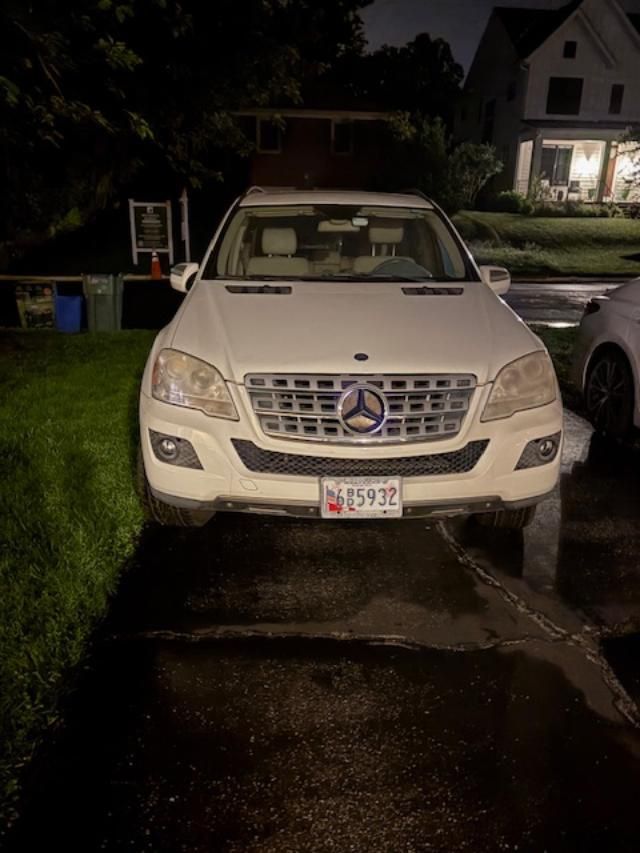 2010 Mercedes-Benz M-Class