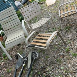 4 Pieces Of Outdoor Furniture 2 Chairs 2 Footstools 