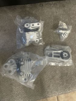 2015-2017 Chrysler 200 Motor Mount Kit