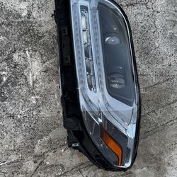 LINCOLN NAVIGATOR HEADLIGHT LED RH HEADLAMP JL7Z-13008-E OEM 2018 2019 2020 2021