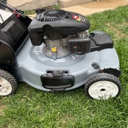 TORO RECYCLER 22” VUT SELF PROPELLED LAWN MOWER