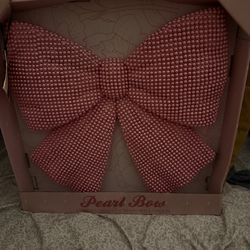Big huge pearl bow