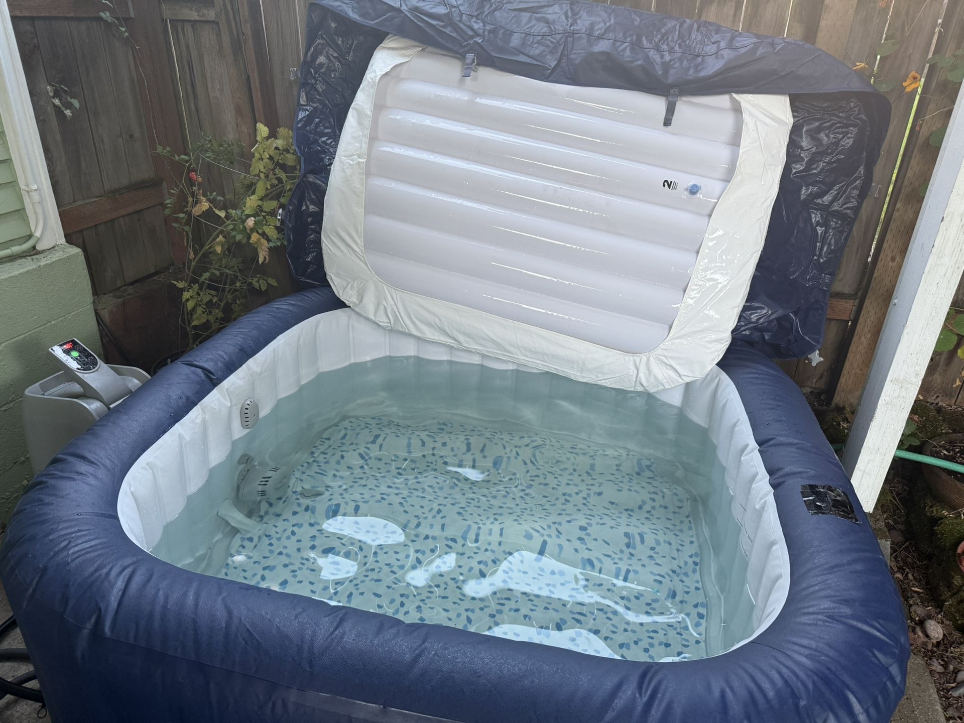 Saluspa Hawaii inflatable Hot Tub