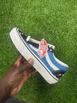 Vans Old Skool Low-Top Sneakers with Studs