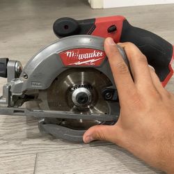 Milwaukee M12 FUEL Circular Saw Tool Only