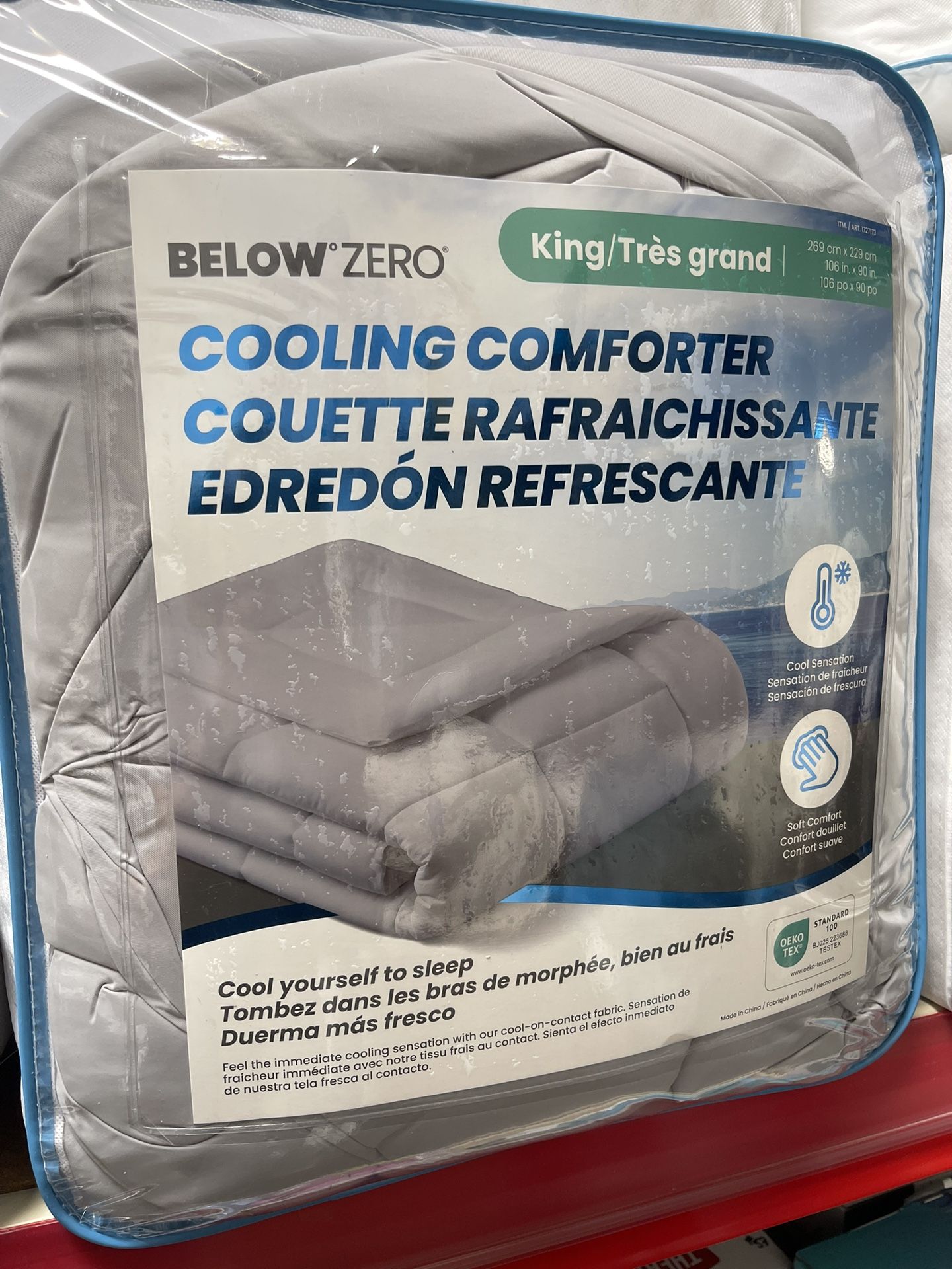 BELOW ZERO COOLING COMFORTER KING SIZE COLOR GREY AND WHITE