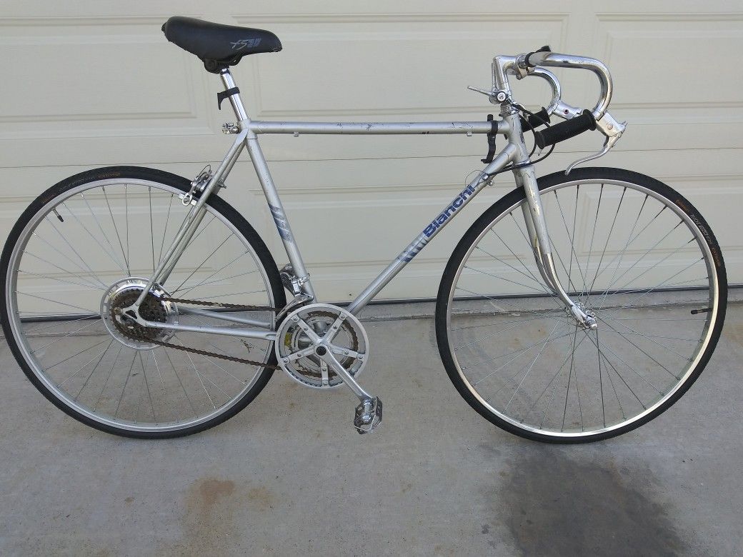 bianchi 1980 road bike Vintage - 62 cm frame 1980's Bianchi Sport Vintage Road