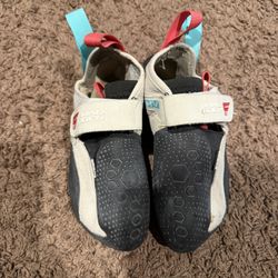 Drone Comp Series High Volume Climbing Shoe 