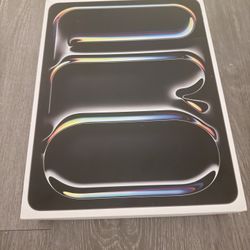 iPad Pro 13” M4 1TB WiFi + Cellular – Warranty Active