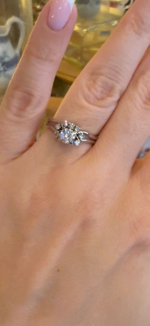 14K Gold Natural Diamonds Estate Ring