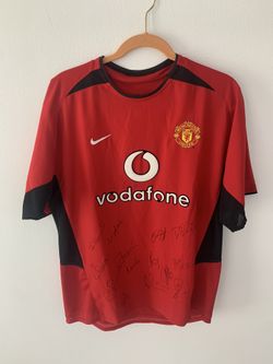 MANCHESTER UNITED 04/05 SIGNED JERSEY