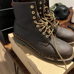 Doc Marten Boots Men’s Size 10