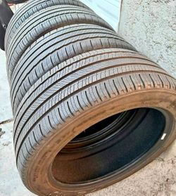 235.45.18 Set 4 Tires Michelin Con Excelente calidad Las 4