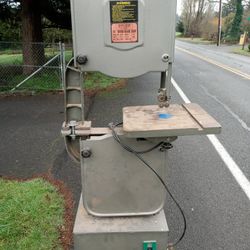 14 Inch Band Saw    FREE