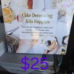 Cake Decorating Kit