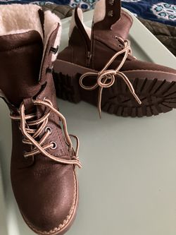 Boots Size 6