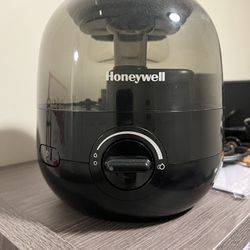 Honeywell Humidifier - New Out Of Box 