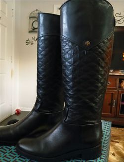 Tory Burch Leather Boots  Size 7.5 M Excellent Condition ( no box )