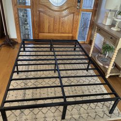 Full Size Heavy Metal Platform Bed Frame (NEW)