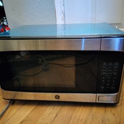 GE Microwave - Can Deliver 