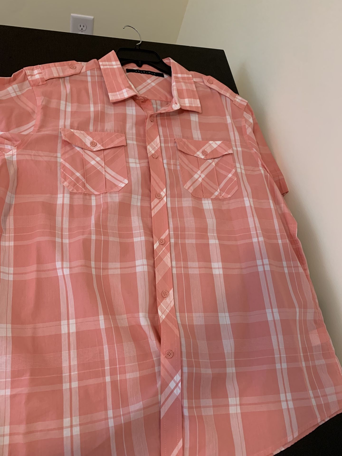 Men’s Button Up Short Sleeve Shirt Size 2XL, By Seanjohn