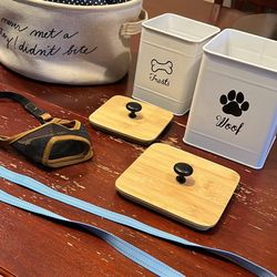 Artículos para tu mascota, unos nuevos otros usados, pero buenas condiciones todo por $20