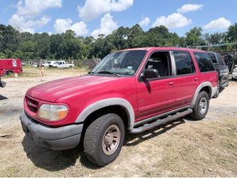 1999 FORD EXPLORER IN FOR PARTS!