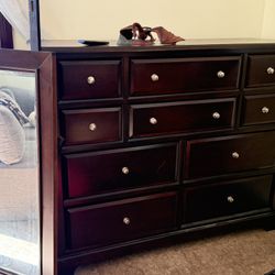 Dresser/bureau 