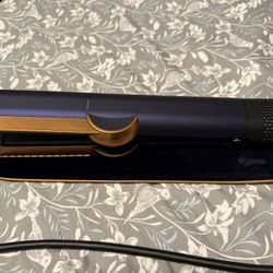 Dyson Airstrait™ straightener