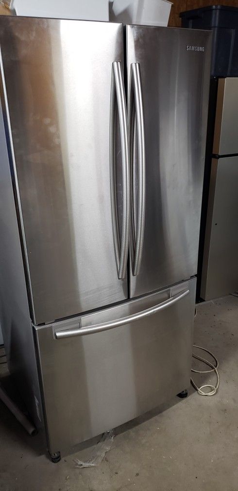 REFRIGERATOR