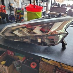 2019 - 22 - NISSAN ALTIMA- LEFT- HEADLIGHT 