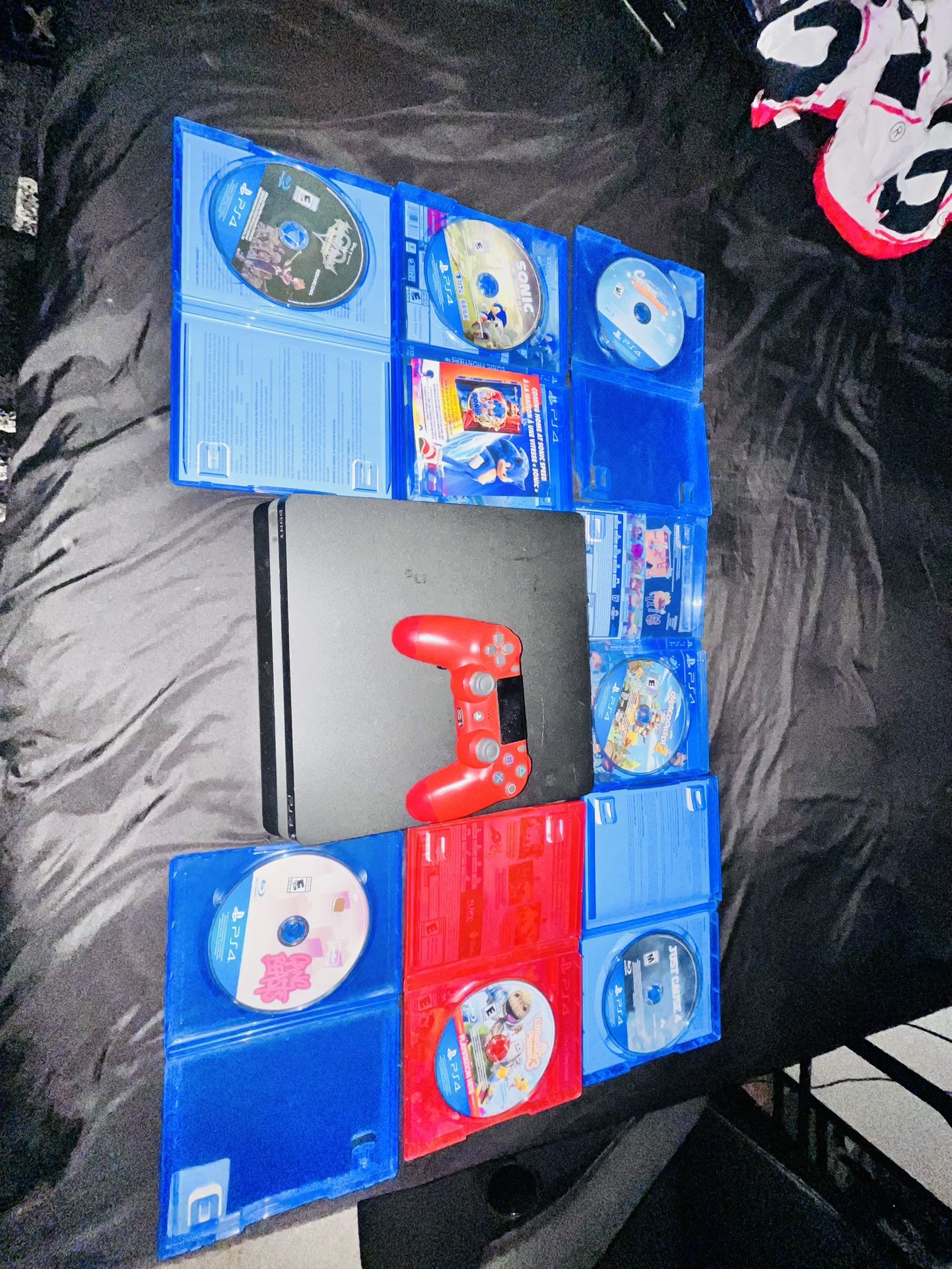 PS4 Slim Bundle – 2 Controllers + 7 Games – Works Great